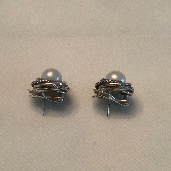 DAVID YURMAN Crossover Pearl and Diamond Earrings - Picture 4 of 9
